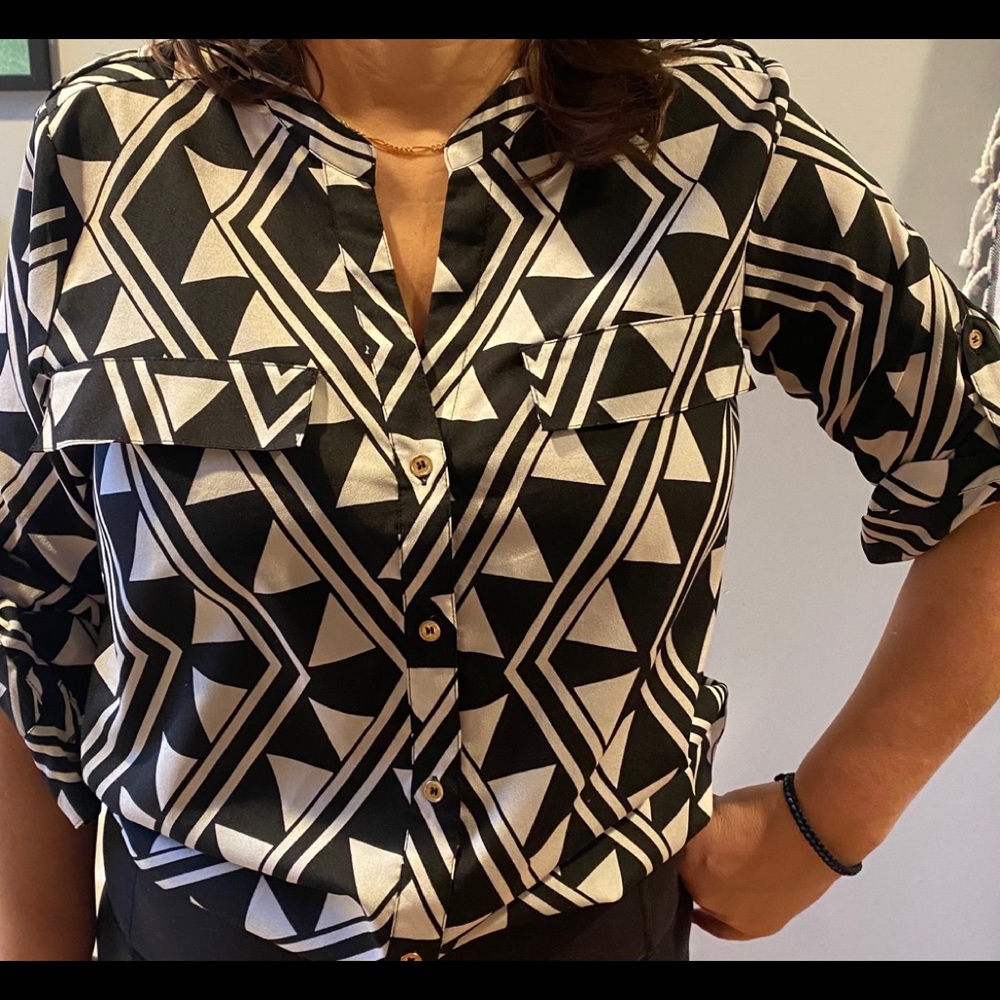 Calvin Klein black/white geometric blouse